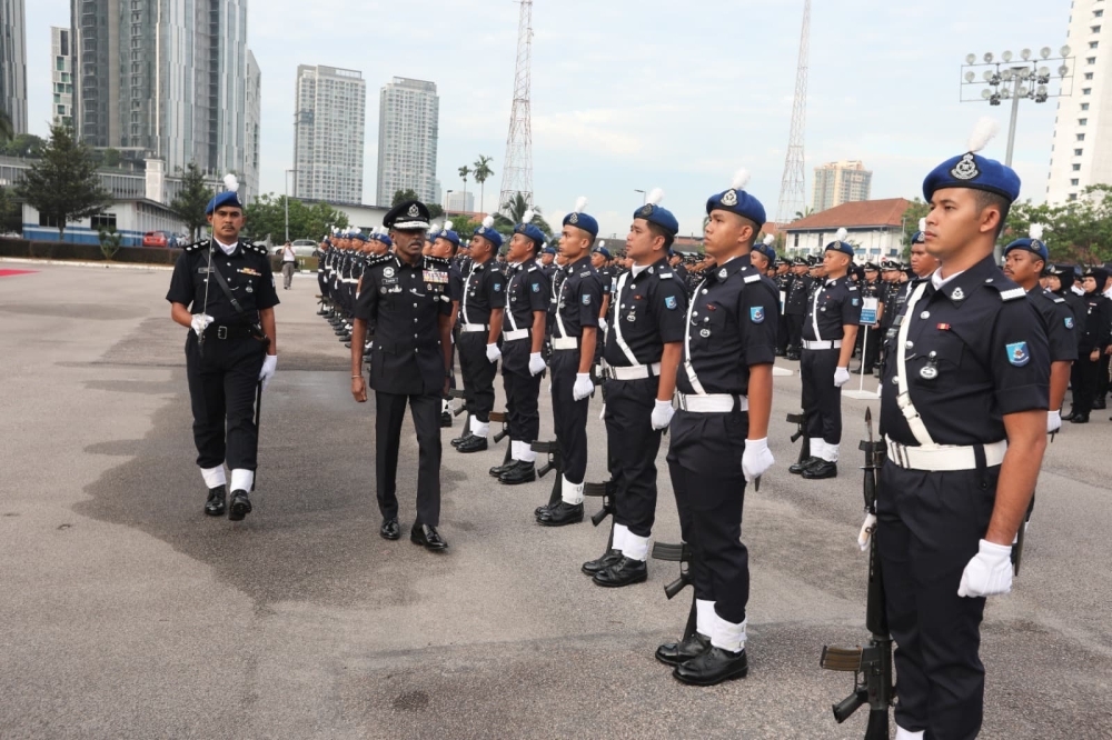 Johor police raise RM30,295 for families of FRU officers killed in Perak crash