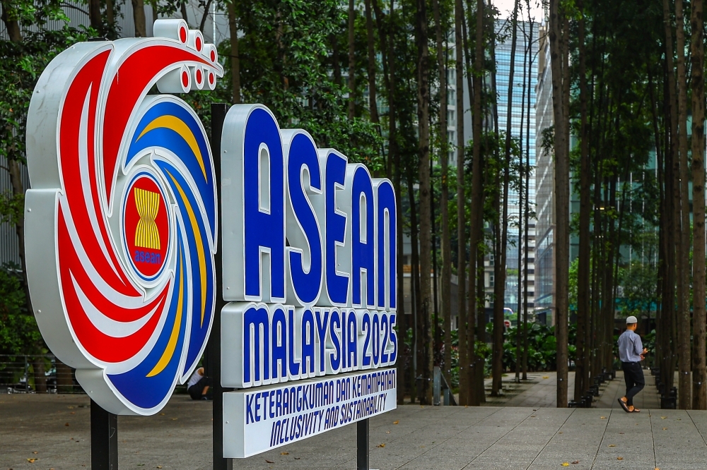 Roads in KL are closed, but Confucian Islamic civilizational pathways are opening: Asean, GCC and China step into new era — Osman Bakar and Phar Kim Beng