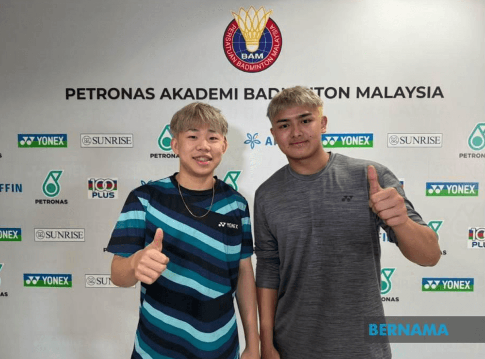 Fired up by home crowd, fever-hit Aaron Tai battles through to main draw at Malaysia Masters
