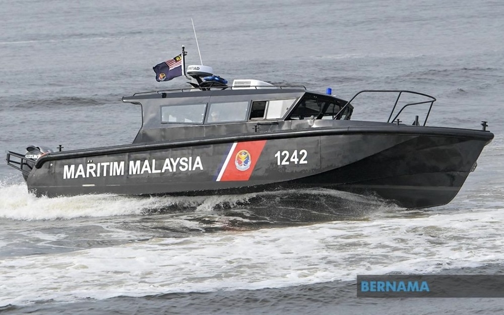 MMEA rescues 30 Indonesians after boat capsizes off Tanjung Penawar
