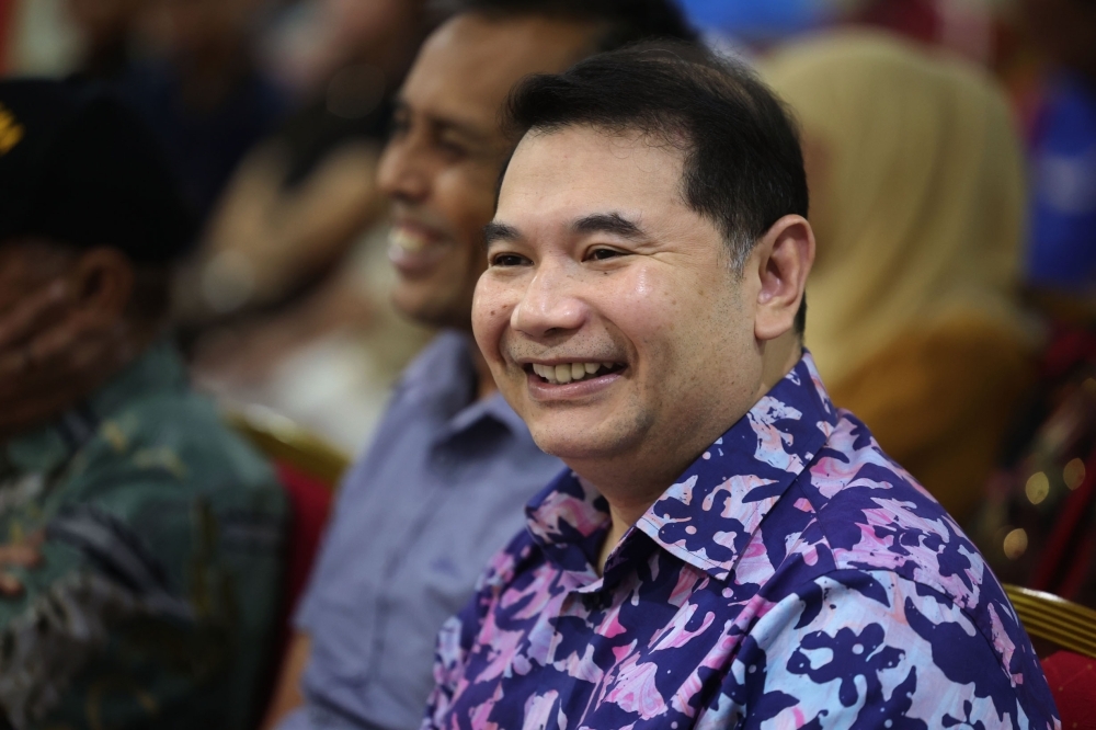Ex-aide denies Rafizi resigned, explains ministry office was only tidied for Raya event