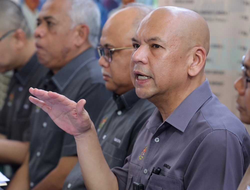 Ministry: Festive price caps for Kaamatan, Gawai extended to seven days, more goods added including coconut and onions