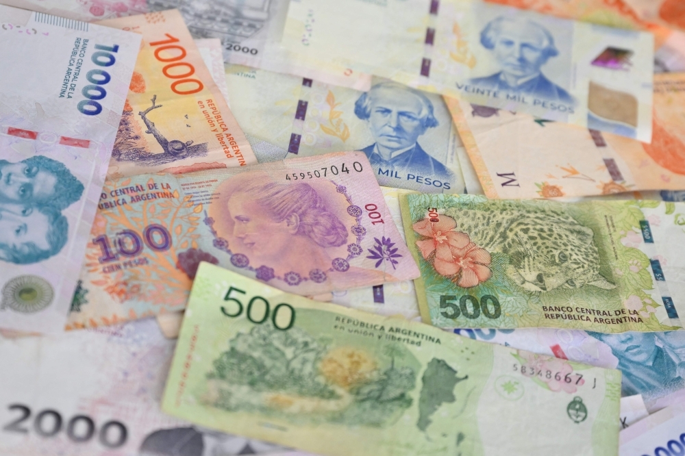 The deep distrust driving Argentines to hoard ‘mattress dollars'
