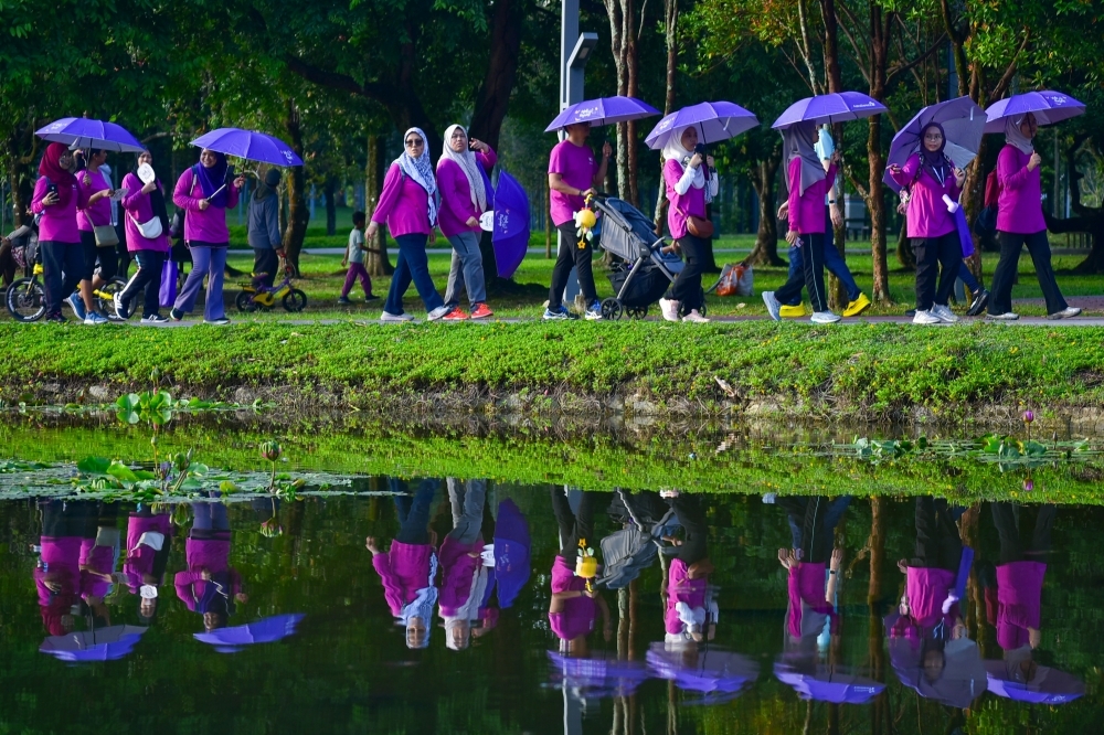 Malaysia's lupus warriors unite in a purple parade of solidarity at Taman Tasik Titiwangsa