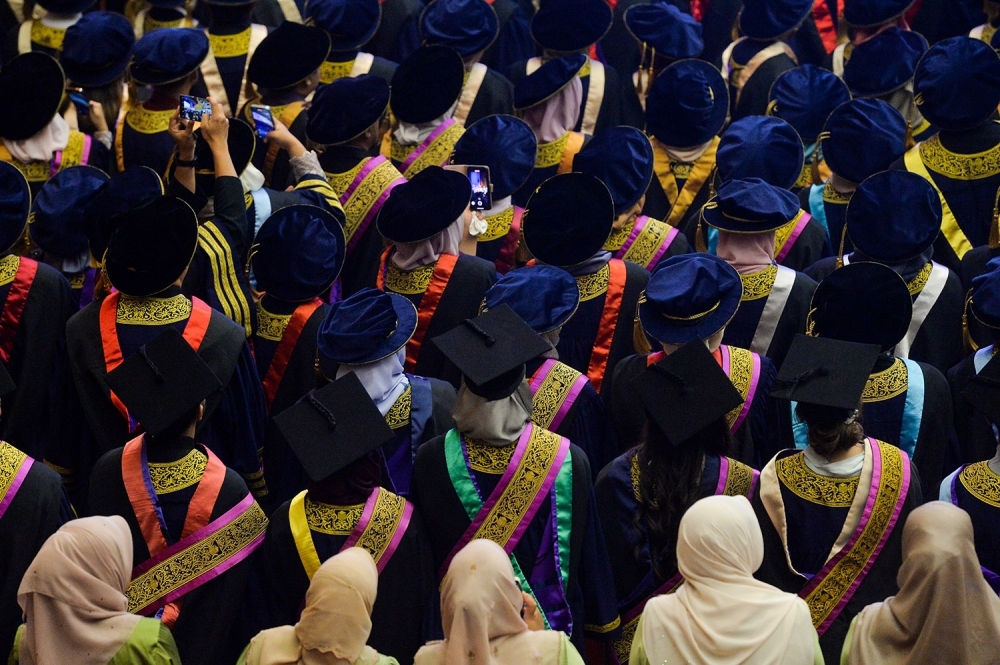 Youth council says raising retirement age to 65 unsuitable for Malaysia, warns of shrinking job opportunities for graduates