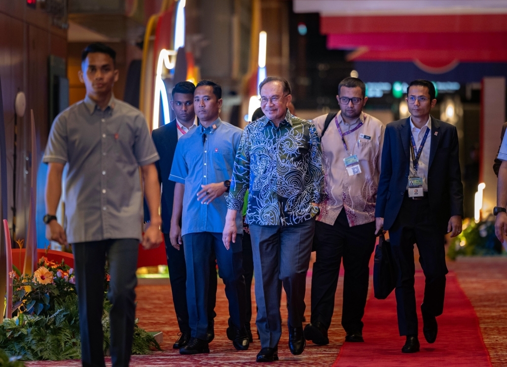 ASEAN leaders meet today in KL for 46th summit, to sign declaration on region's future
