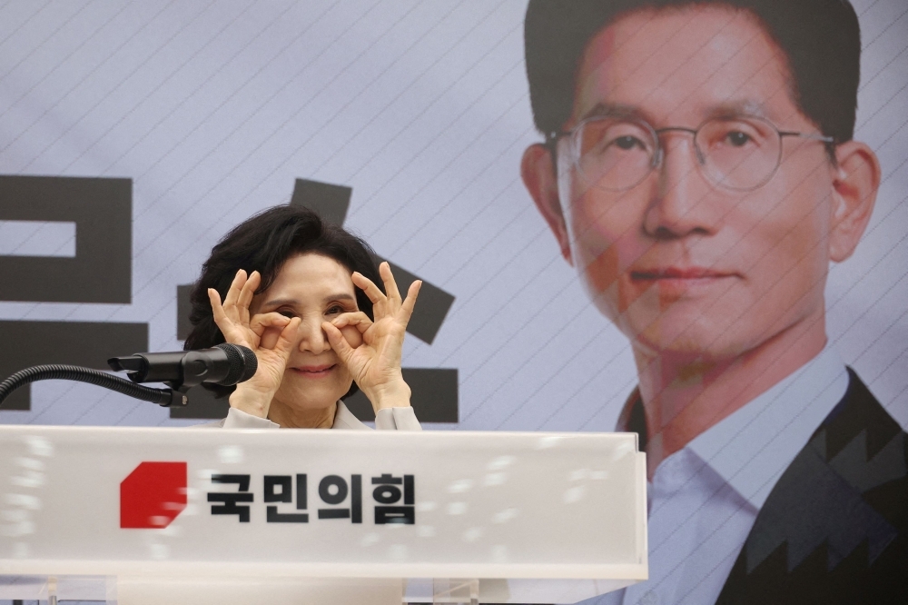 Spouse risk takes centre stage in South Korea's presidential election soap opera