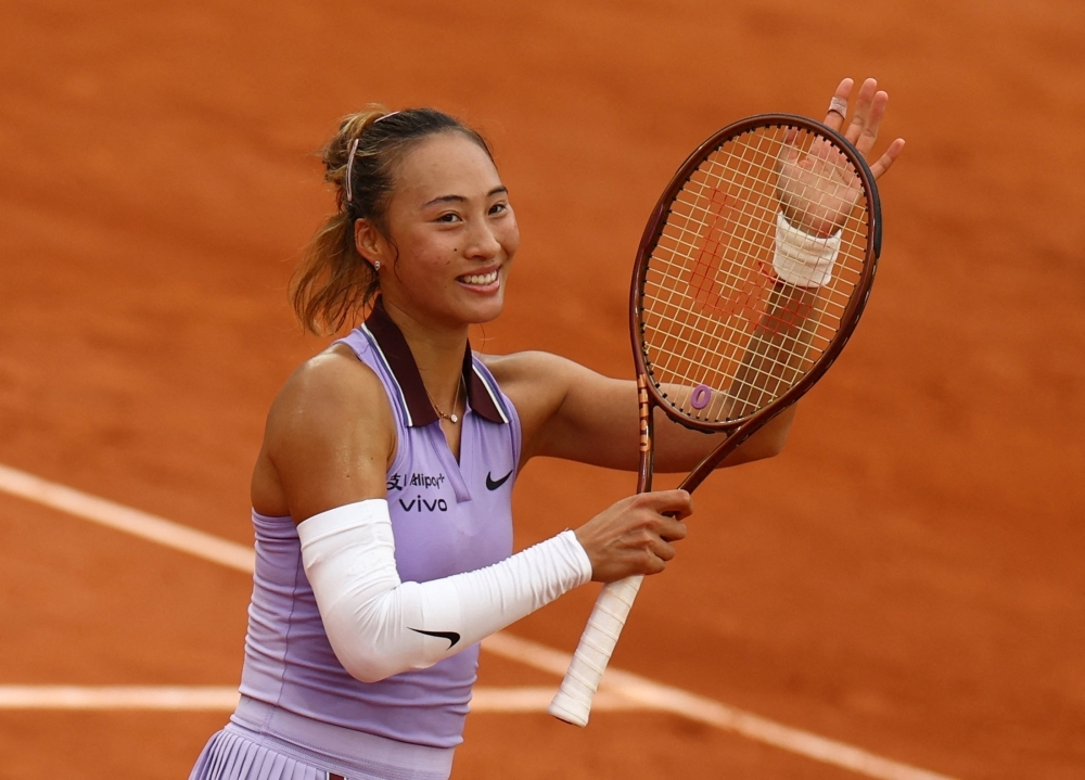 Olympic champion Zheng cruises past Arango to reach French Open third round