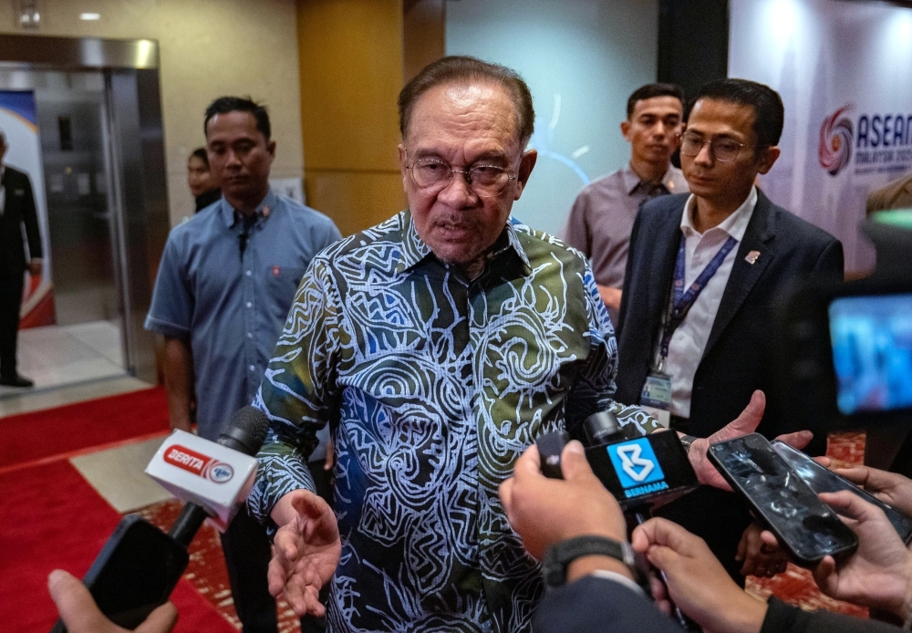 Anwar says Cabinet reshuffle not considered yet as Rafizi, Nik Nazmi on leave