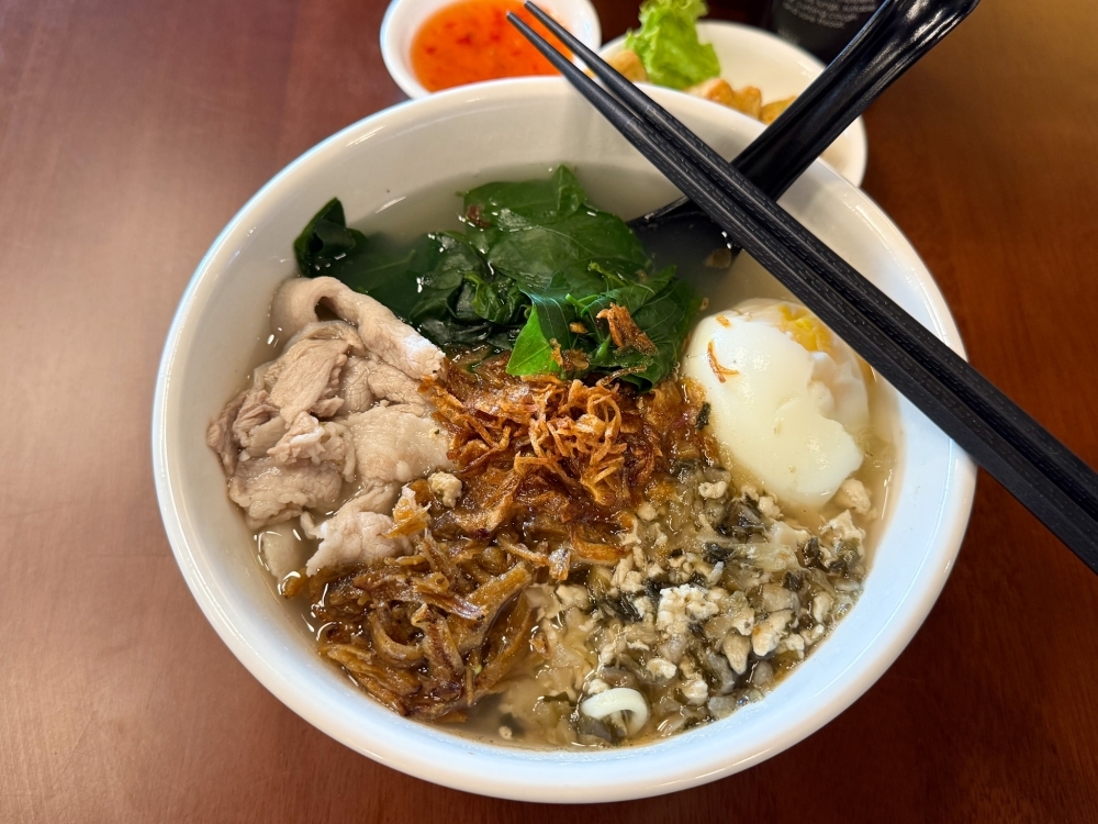 There's nothing better than a bowl of springy handmade noodles paired with a home-style ‘ikan bilis' broth from PJ SS2's AhMa Pan Mee