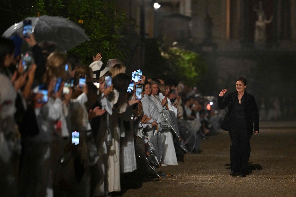 After nearly a decade at Dior, Maria Grazia Chiuri steps down as artistic director