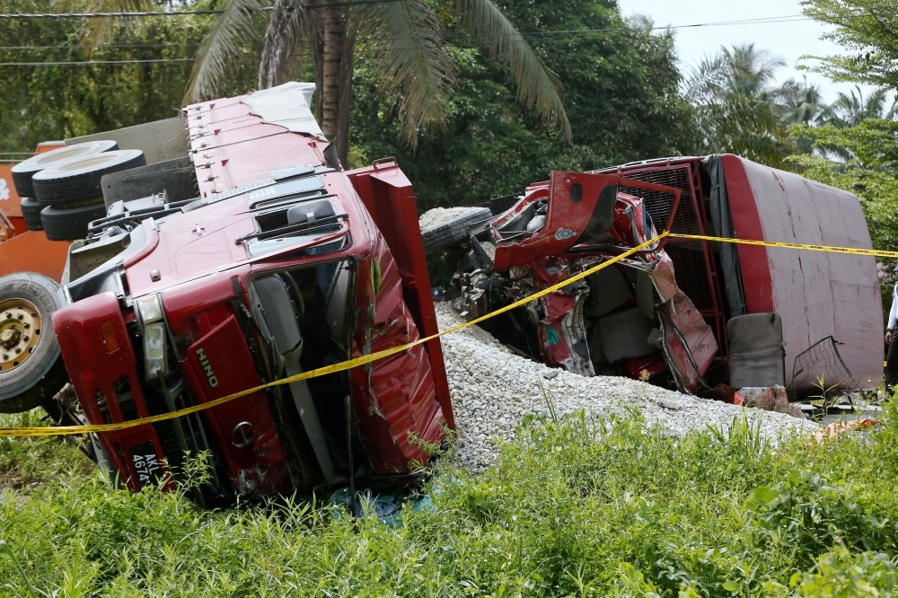Land Public Transport Agency revokes lorry firm's licence over Teluk Intan crash that killed nine FRU personnel