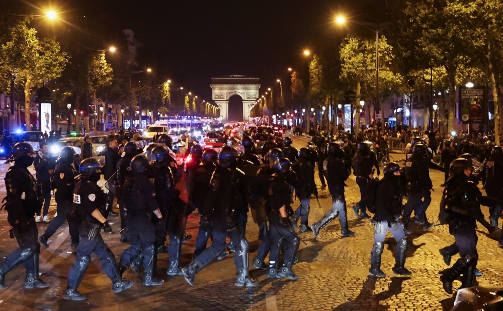 Champions League final in Munich, but Paris locks down for fear of riots if home club PSG wins