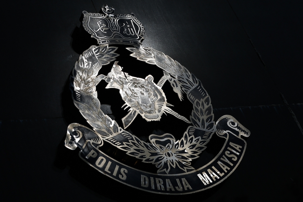 Police: One killed, four hurt in Gerik-Kupang road head-on crash