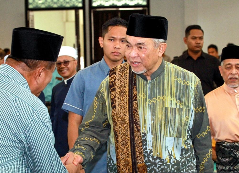 Zahid demands Cabinet post returned to Umno after receiving Tengku Zafrul's resignation, eyes full seven-minister quota