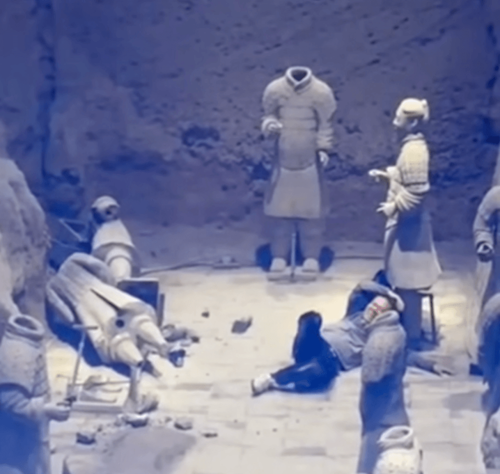 Tourist jumps barrier at Xi'an Terracotta Army museum, damages two clay warriors