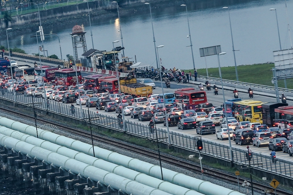 Caught cutting the line at Woodlands or Tuas? Singapore's ICA says expect a U-turn or a blacklist