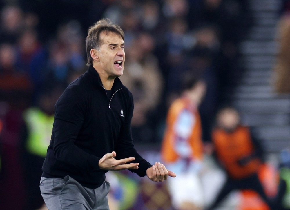 Qatar eye World Cup spot as Lopetegui debuts as its coach