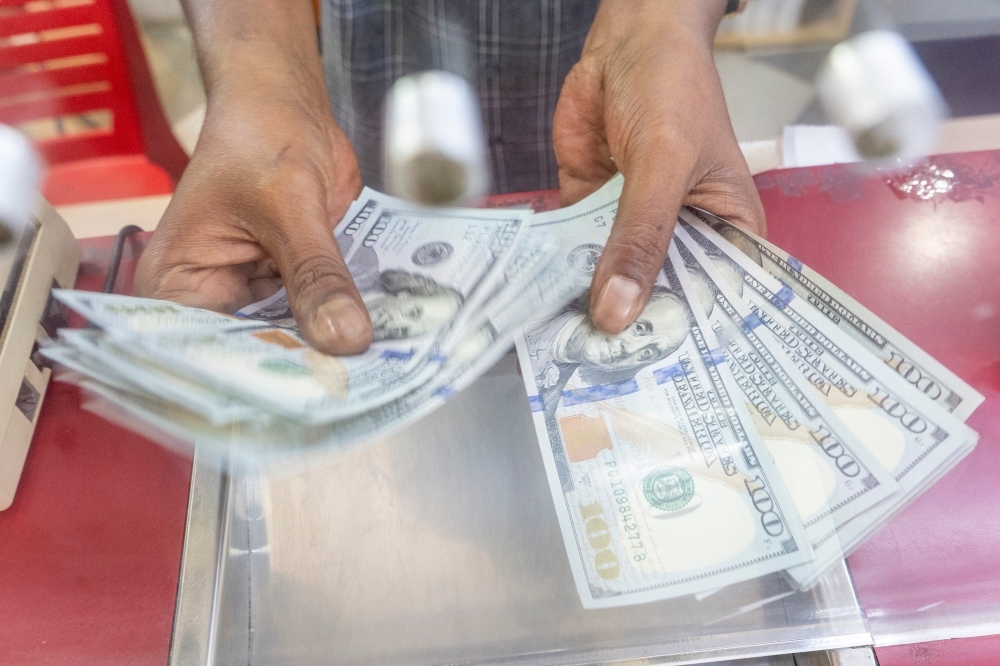 Wait-and-see mode lifts ringgit slightly ahead of key US-China meeting