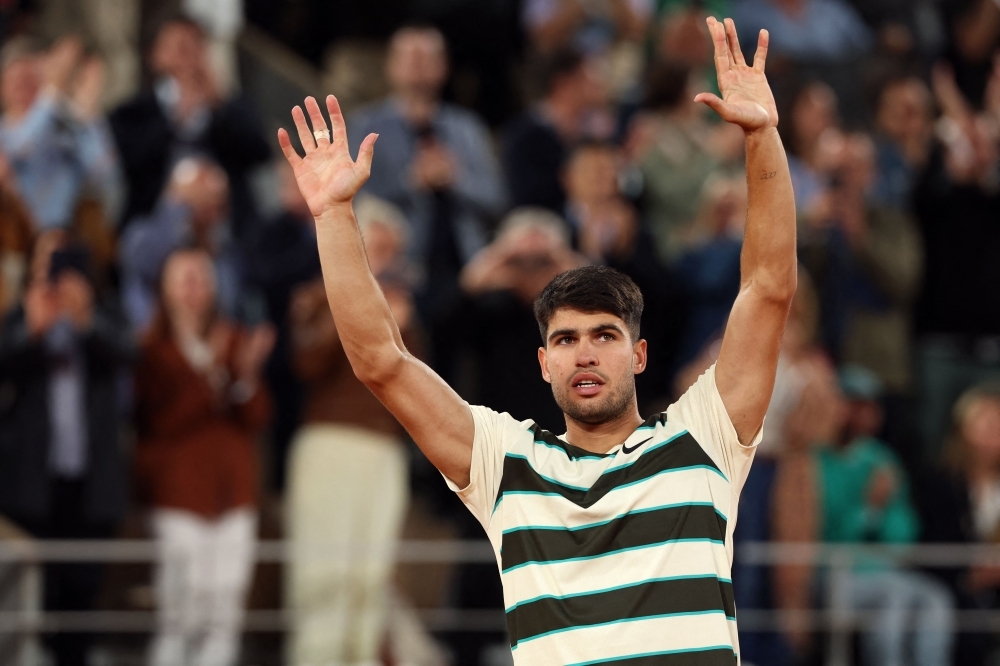 Alcaraz cruises into French Open last four with Sinner-'inspired' performance