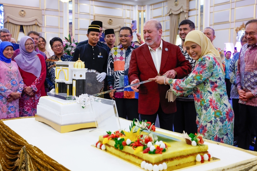 Sultan Ibrahim's official birthday marked by elegant tea reception with PM, royals, and distinguished guests