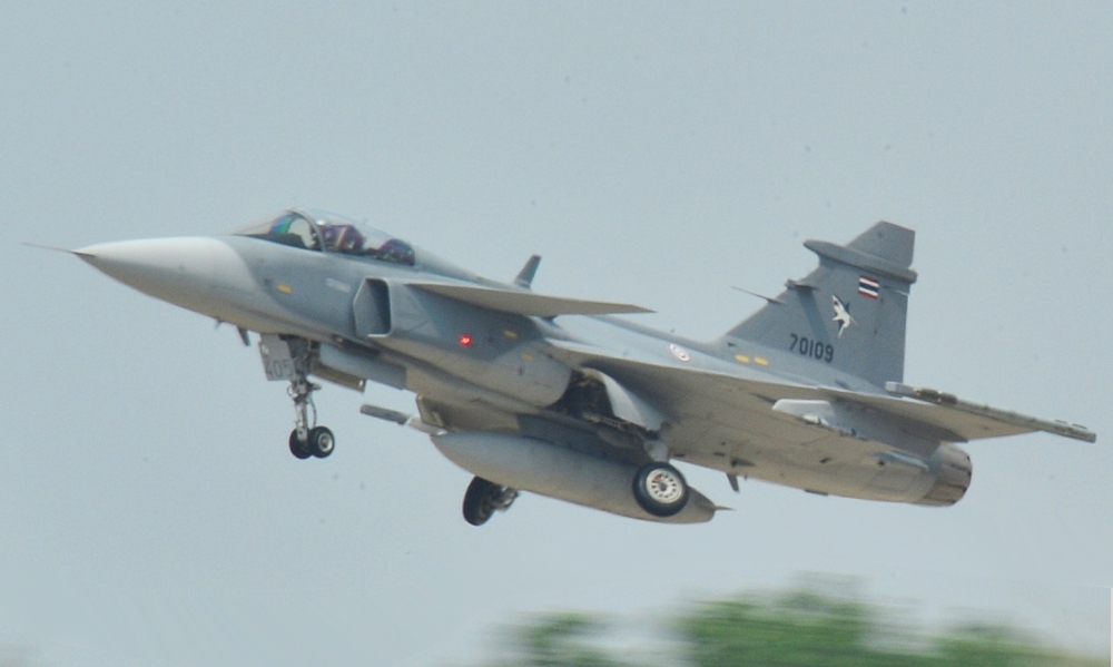 Thailand goes Nordic for new fighter jets, drops Uncle Sam's F-16s amid tariff trouble