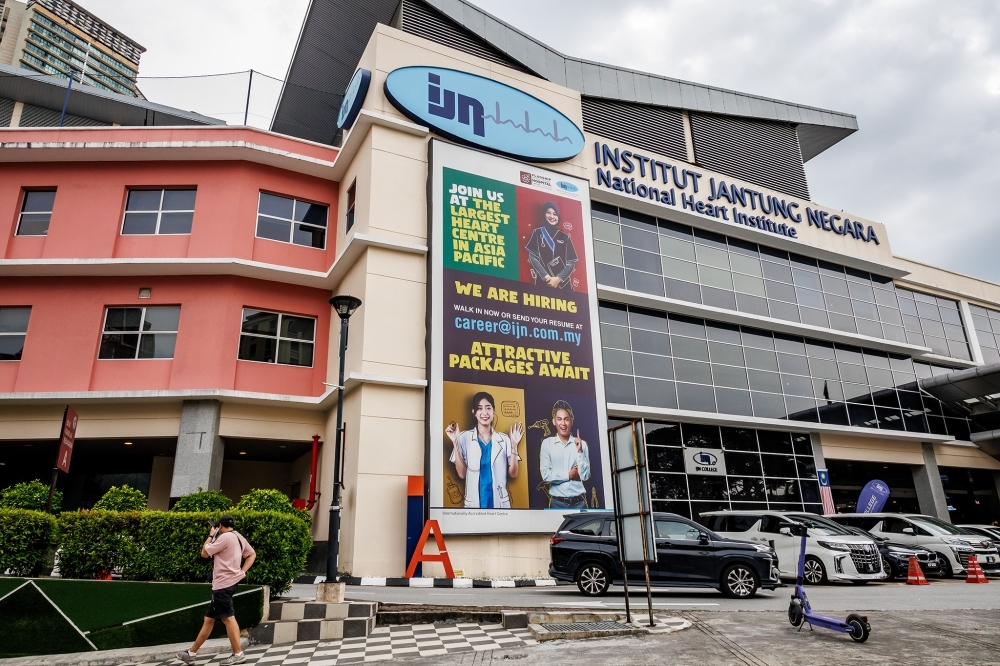 PM: Sultan of Brunei praises IJN's ‘excellence and dedication' after treatment during Malaysia visit
