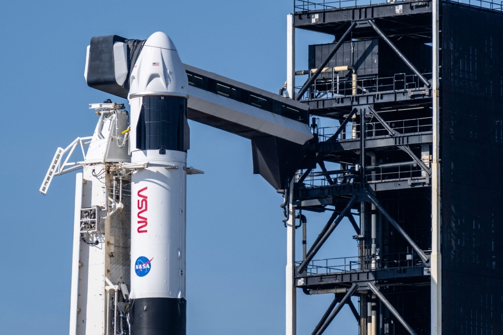 Inside the intricate science, engineering, and policy hurdles shaping Nasa, SpaceX's bid to send humans to Mars