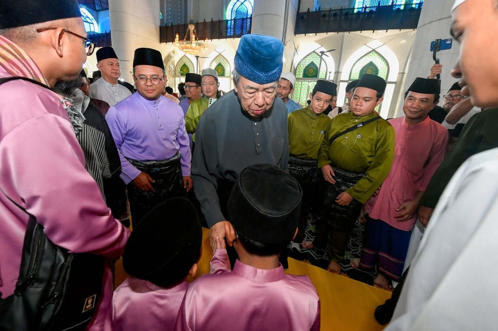 Selangor Sultan extends Aidiladha greetings, calls for stricter measures against rising haj scams
