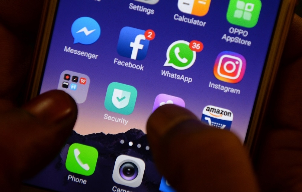 EU debates stricter social media rules to protect children from harmful content