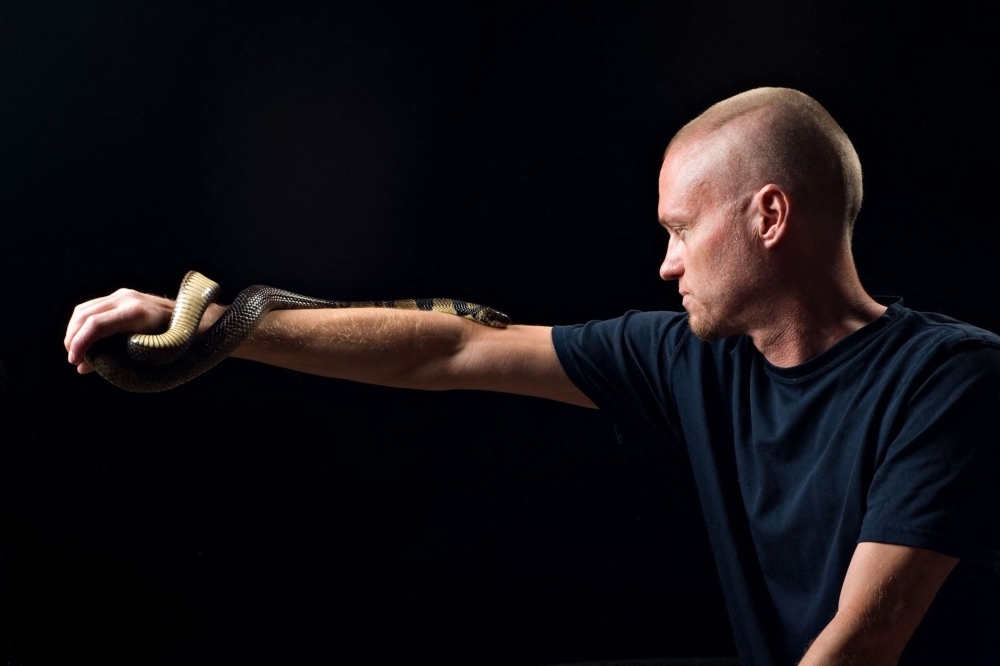 This guy let deadly snakes bite him 200 times for science — and it might just save your life