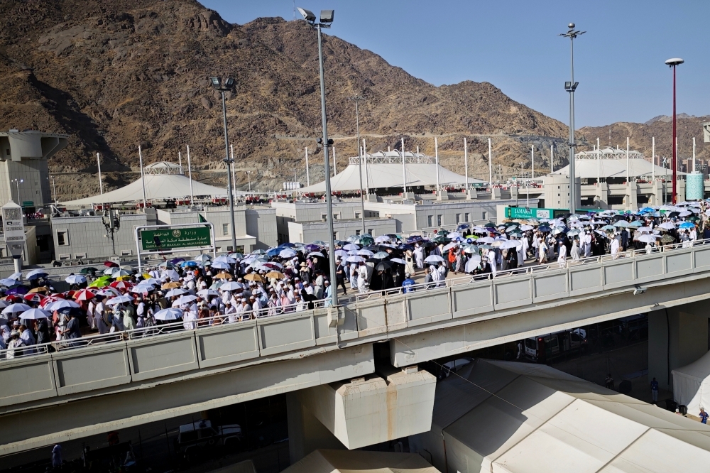 Minister: Malaysian Haj pilgrim dies in Mecca, marking tenth fatality this season