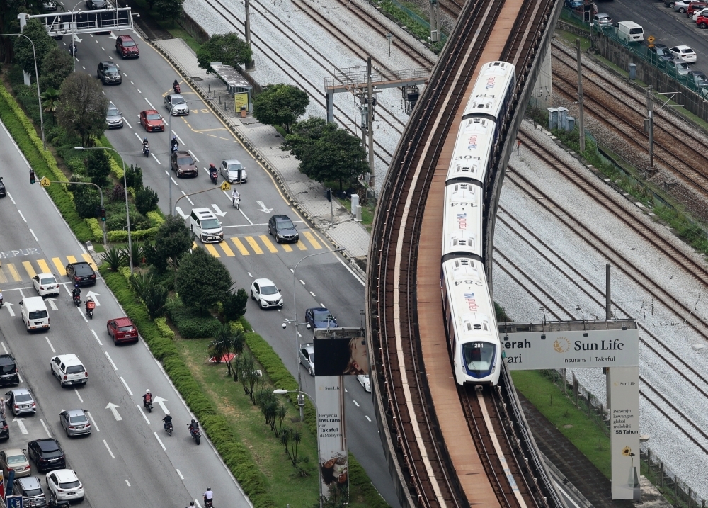 Kelana Jaya LRT back on track at 11.10am after morning disruption