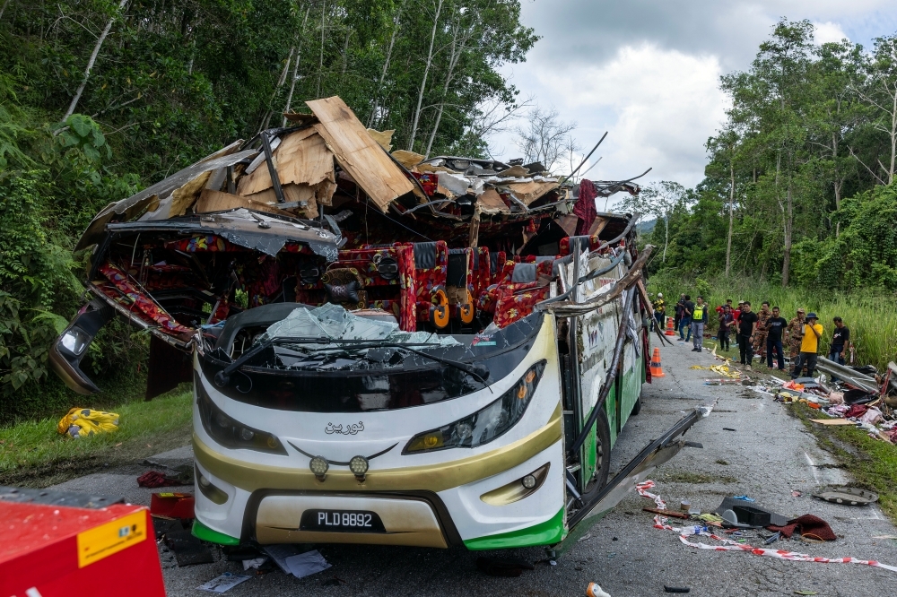 UPSI bus crash: Azalina calls for corporate manslaughter law to punish deadly negligence