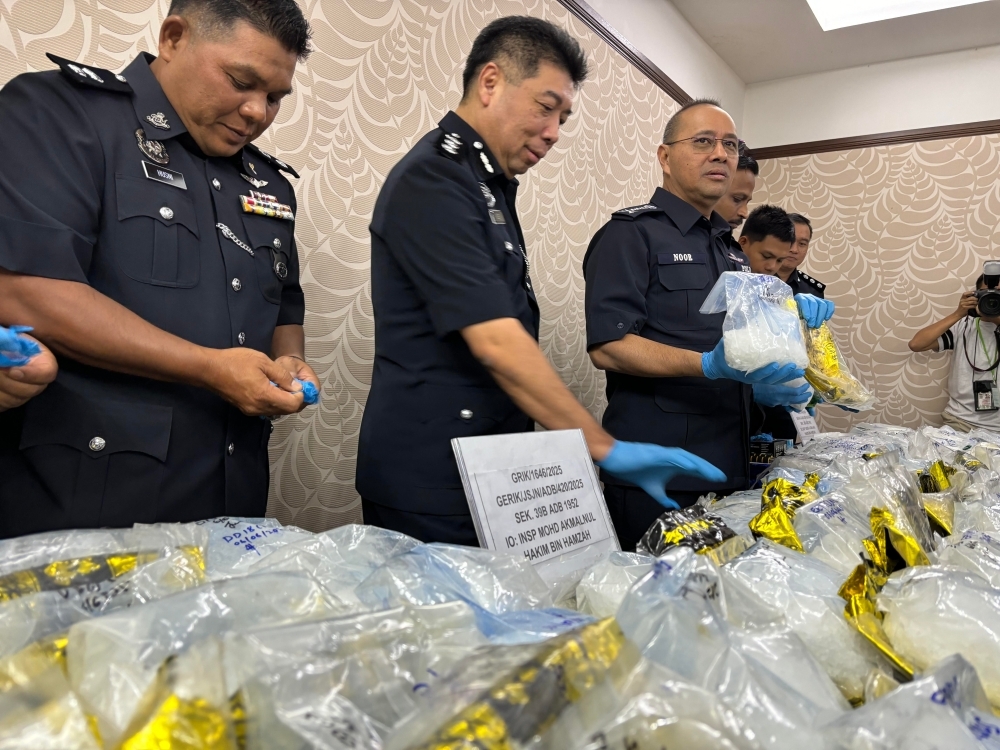 Perak police seize RM4.67 million worth of drugs from abandoned SUV in Gerik