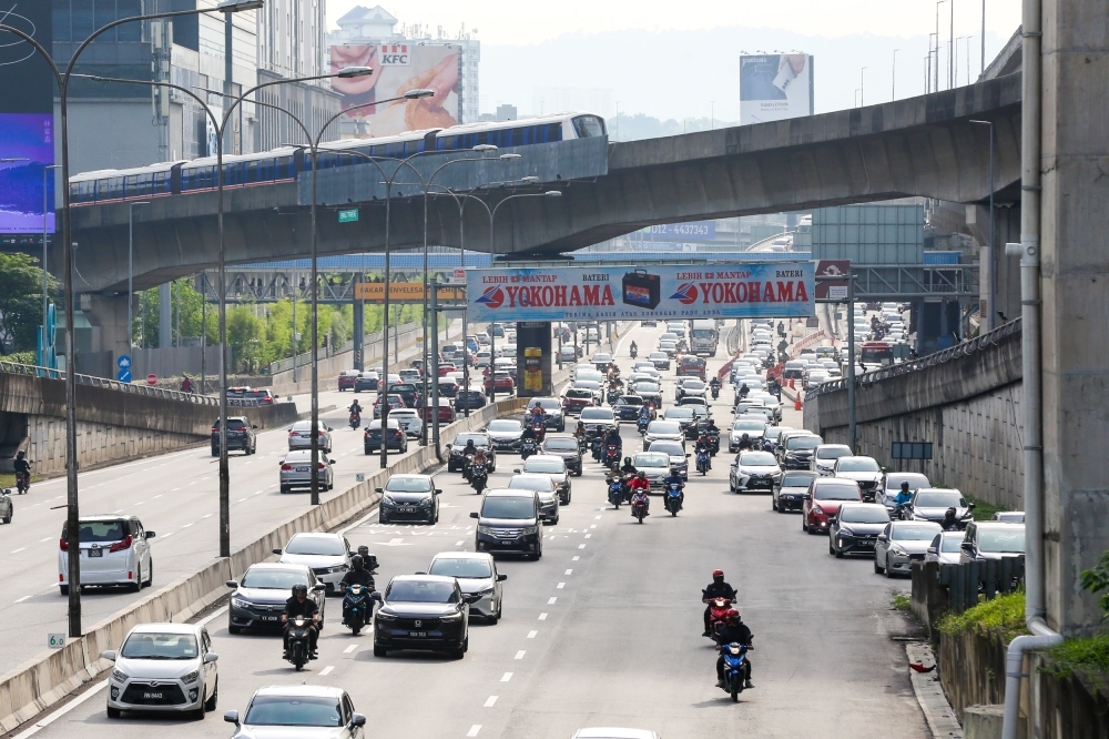 Police deploy drones to nab bikers flouting lane rules on Federal Highway