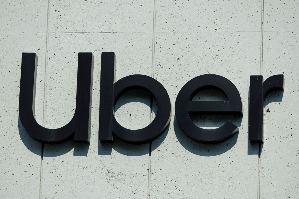 Steering into the future: Uber's driverless taxis hit London streets by 2026