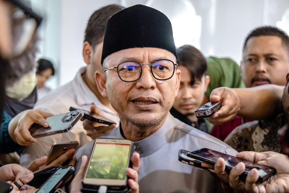Bersatu's Razali Idris ordered to enter defence over sedition charge linked to Zahid-Syed Saddiq speech in 2023