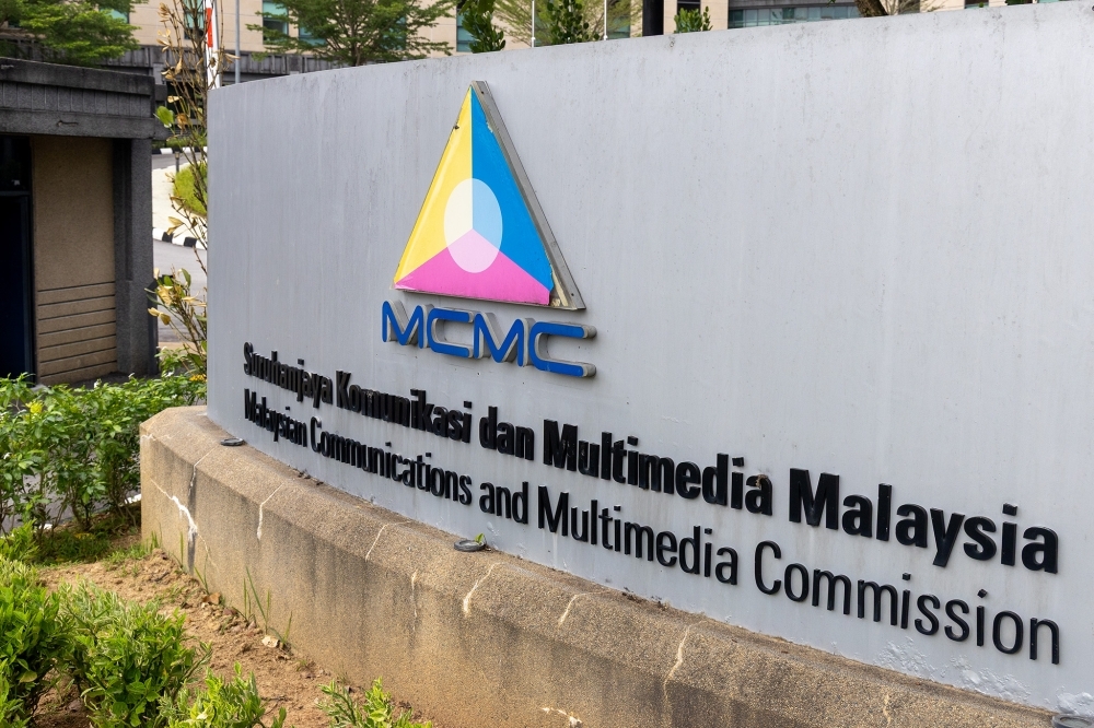 Outrage as Facebook group with over 12,000 members targets minors with obscene posts, Wanita PKR calls for crackdown