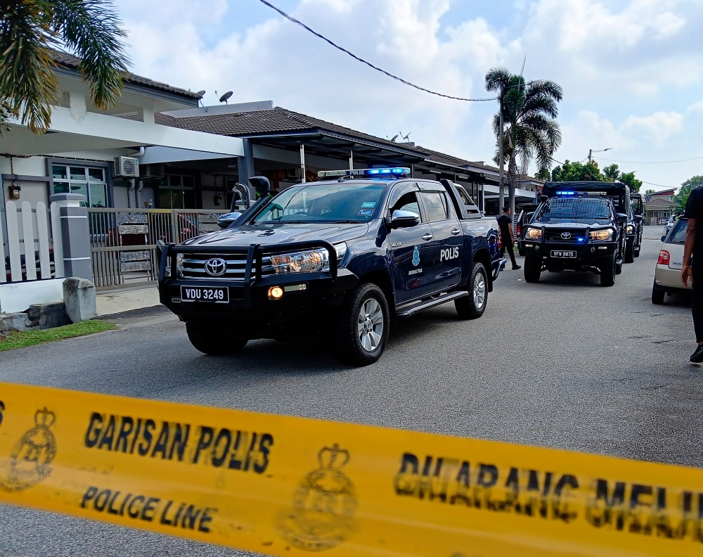 Melaka cops remand teen boy a week for double murder investigation of mum and brother