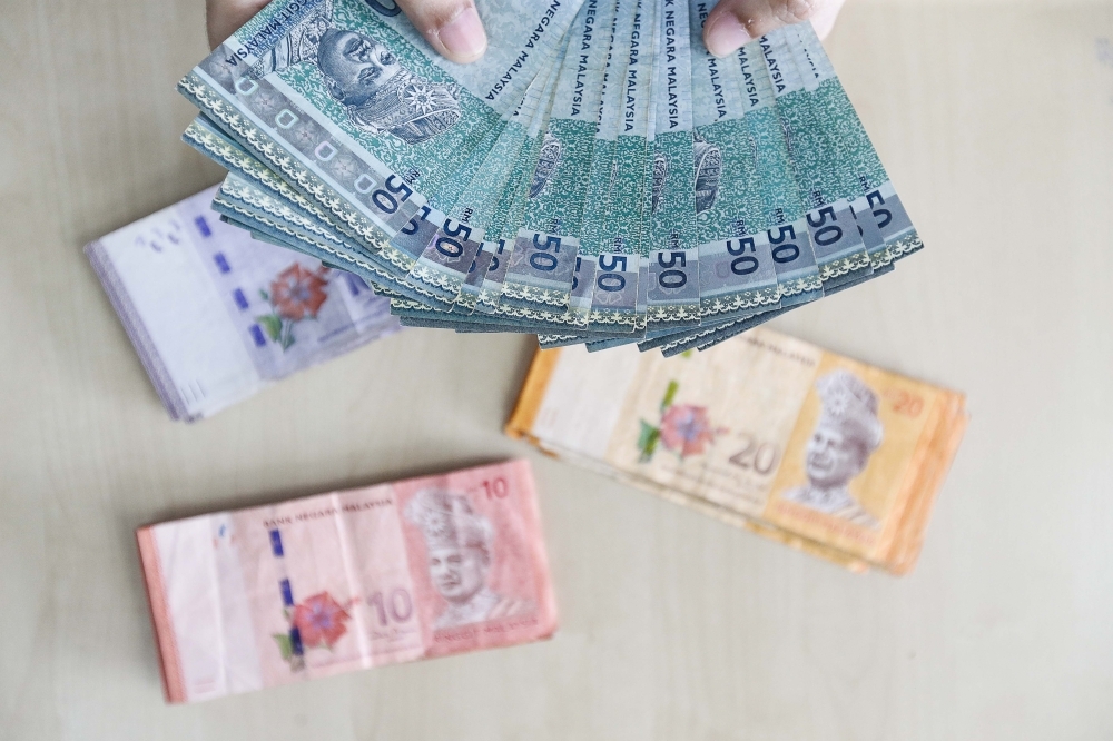 Ringgit expected to trade sideways, hovering between 4.22-4.24 ahead of key Fed meeting as geopolitical risks loom