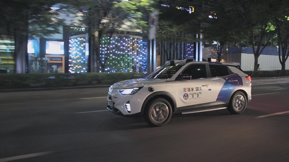Seoul widens rollout of late-night self-driving taxis to all of Gangnam, citing zero-accident pilot