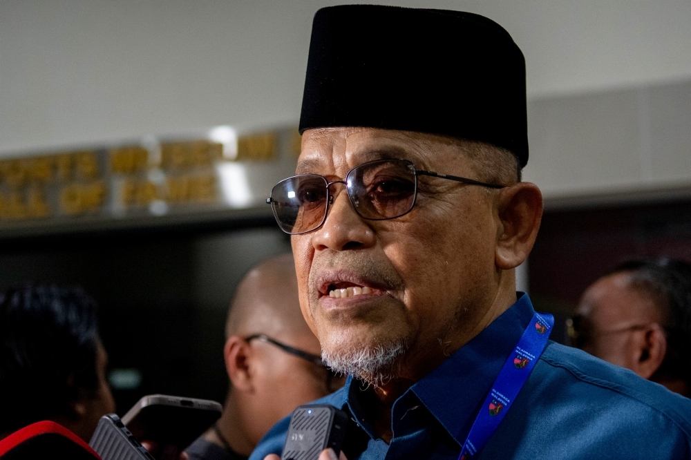 Shahidan exits Malaysia Athletics race at last minute, leaving two-man contest for top post