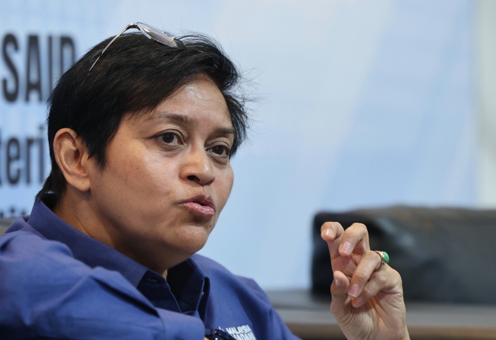 AI laws in the works? Azalina calls for joint talks with Digital Ministry