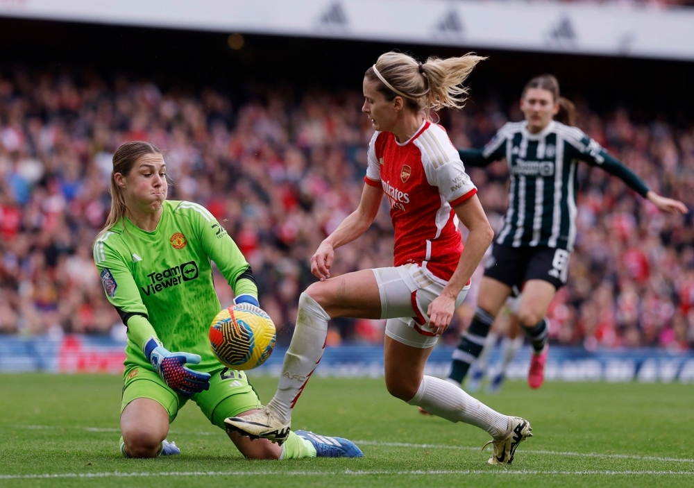 English Women's Super League to expand to 14 teams from 2026/27 season