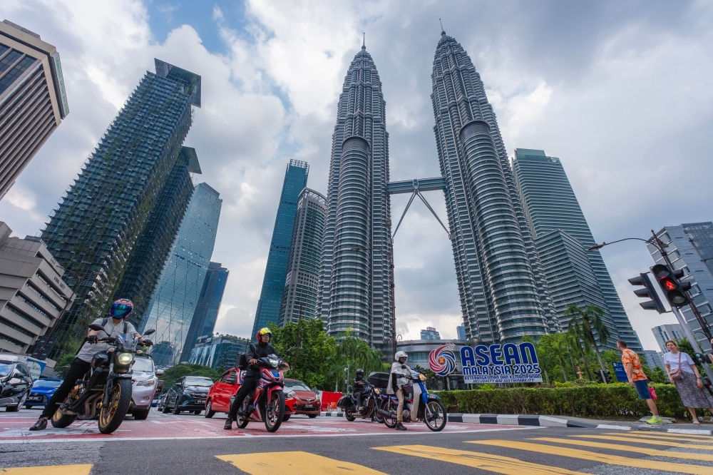 Malaysia must adapt industrial, digital, and green growth policies to become high-income economy, says Anwar