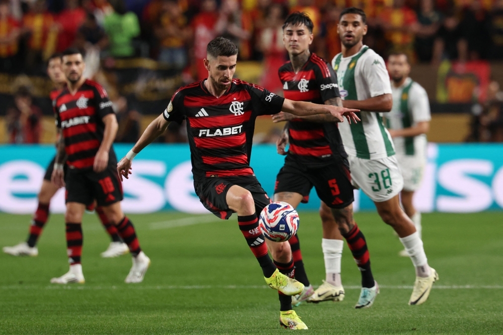 Jorginho debuts as Flamengo defeat Esperance in Club World Cup opener ahead of Chelsea showdown
