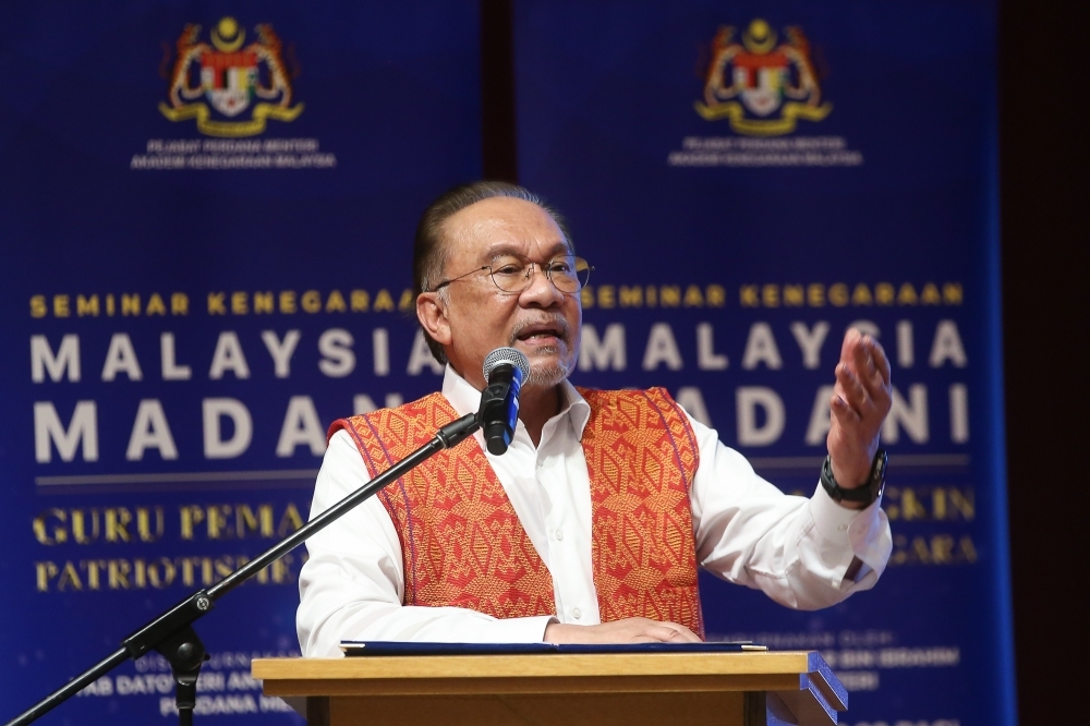 Anwar pushes for stronger measures as drug and vape abuse among Malay youths worsens, calls on educators to set good examples