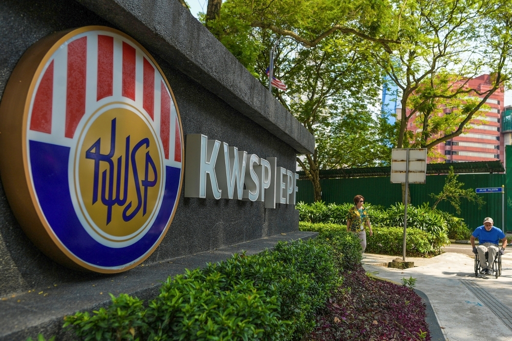 Cashing out too soon: Lump sum withdrawals risky as Malaysians face longer lifespans, says EPF