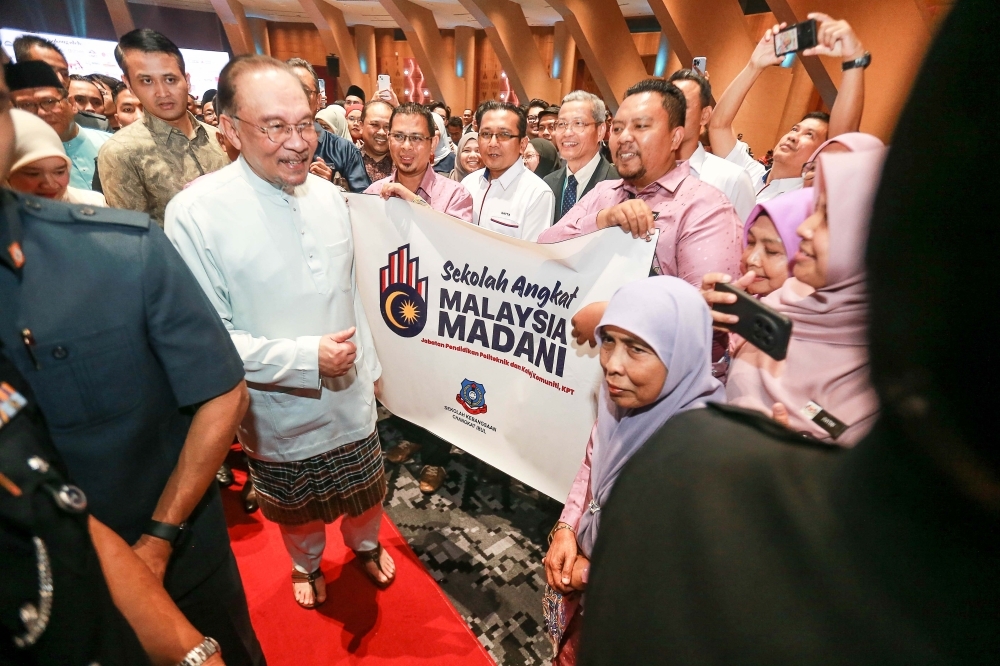 From 300 to 1,000 schools: PM credits govt-private sector unity for Madani education push